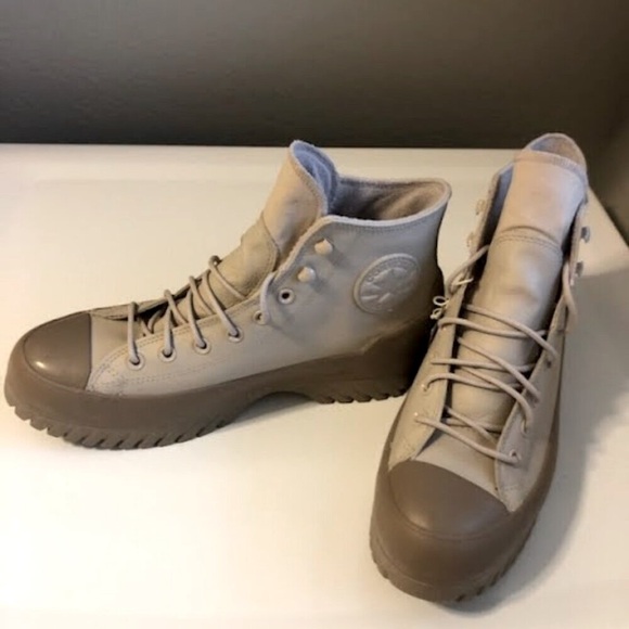 NWT CONVERSE Chuck Taylor Lugged 2.0 Counter Climate High Top Sneaker Tan 11 - Picture 4 of 7